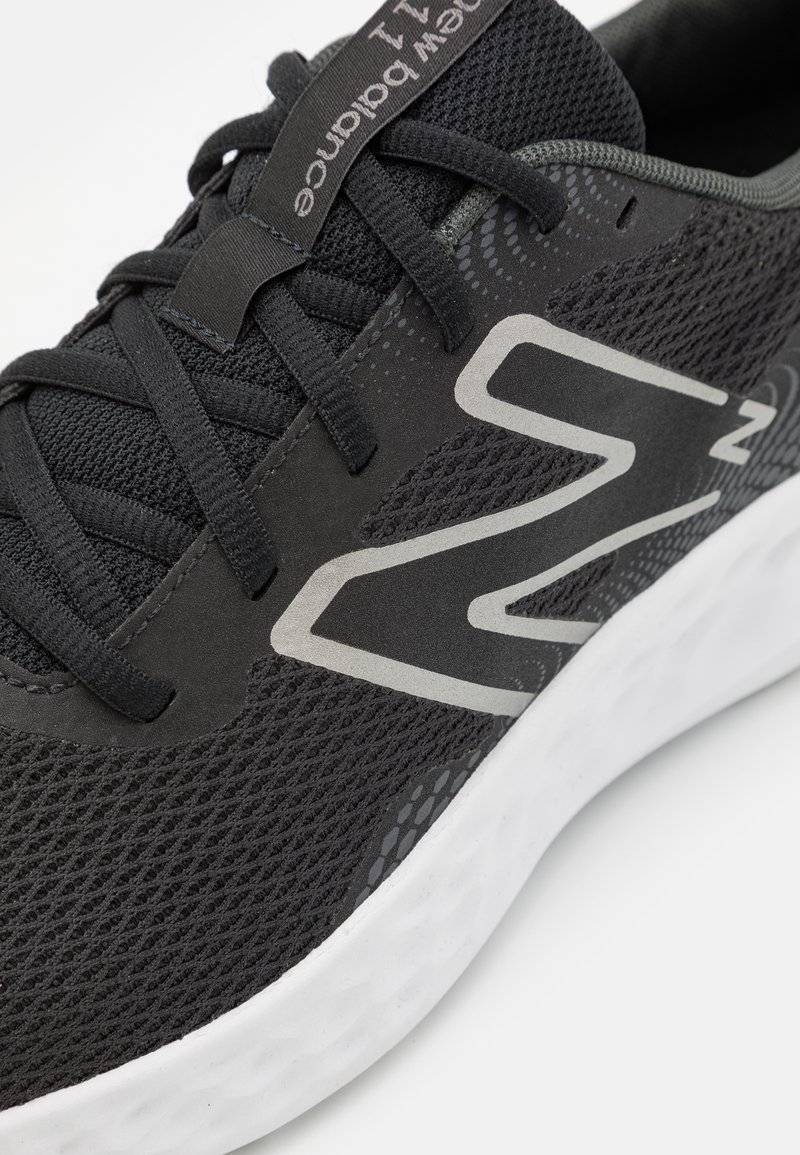 New Balance New Balance 411V3 - Neutral running shoes - black Bis zu 60% Rabatt