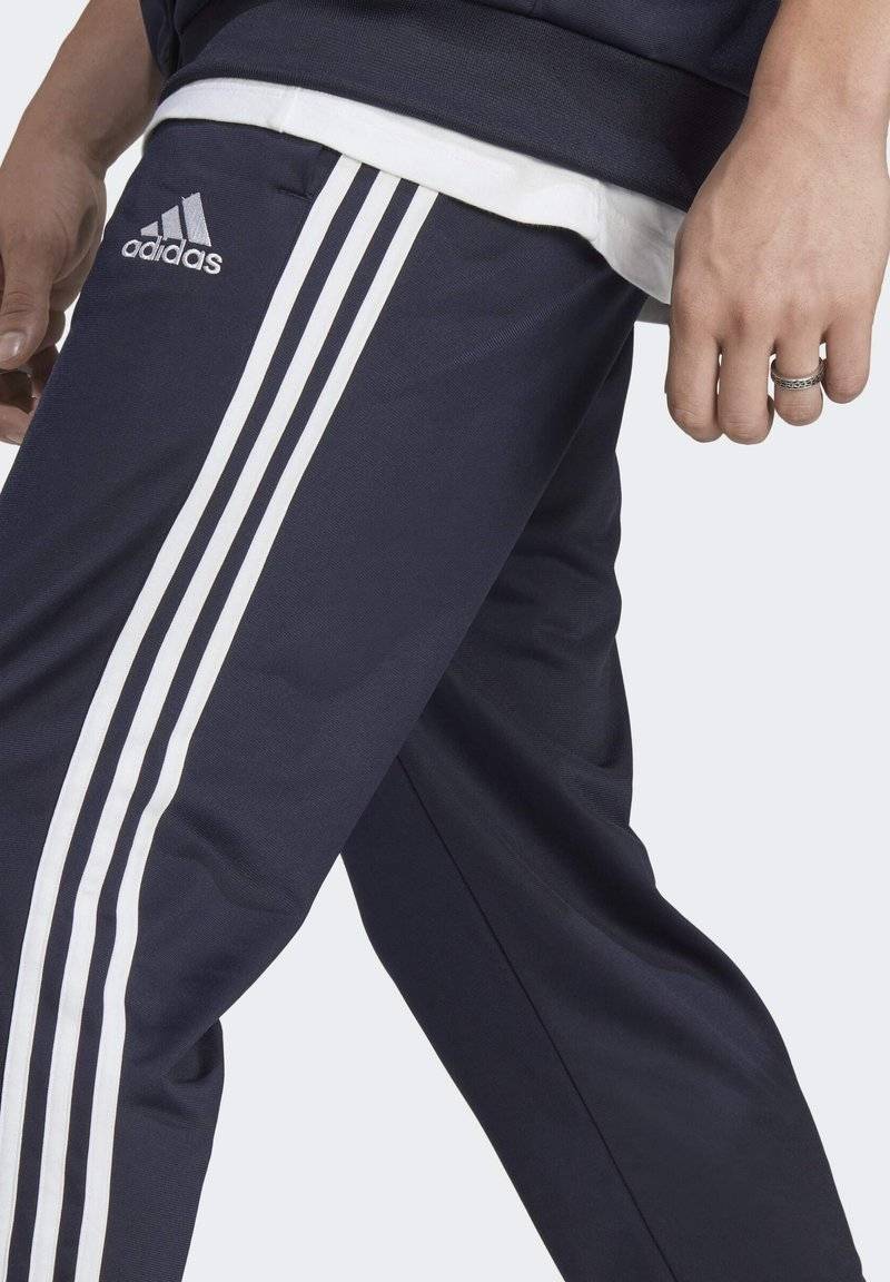adidas Sportswear adidas Sportswear BASIC 3-STRIPES TRICOT TRACK SUIT - Tracksuit Bis zu 55% Rabatt