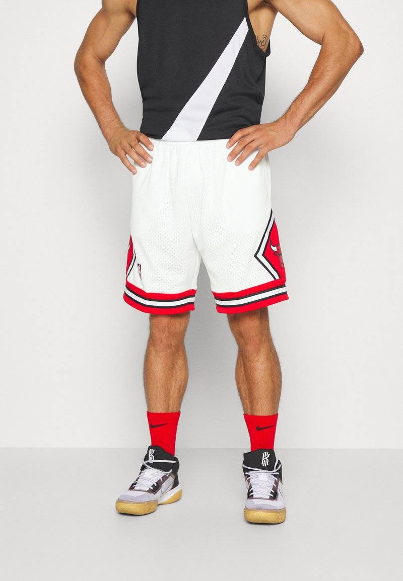 Mitchell & Ness Mitchell & Ness NBA CHICAGO BULLS SWINGMAN SHORT - Sports shorts - white Valentinstagsangebot