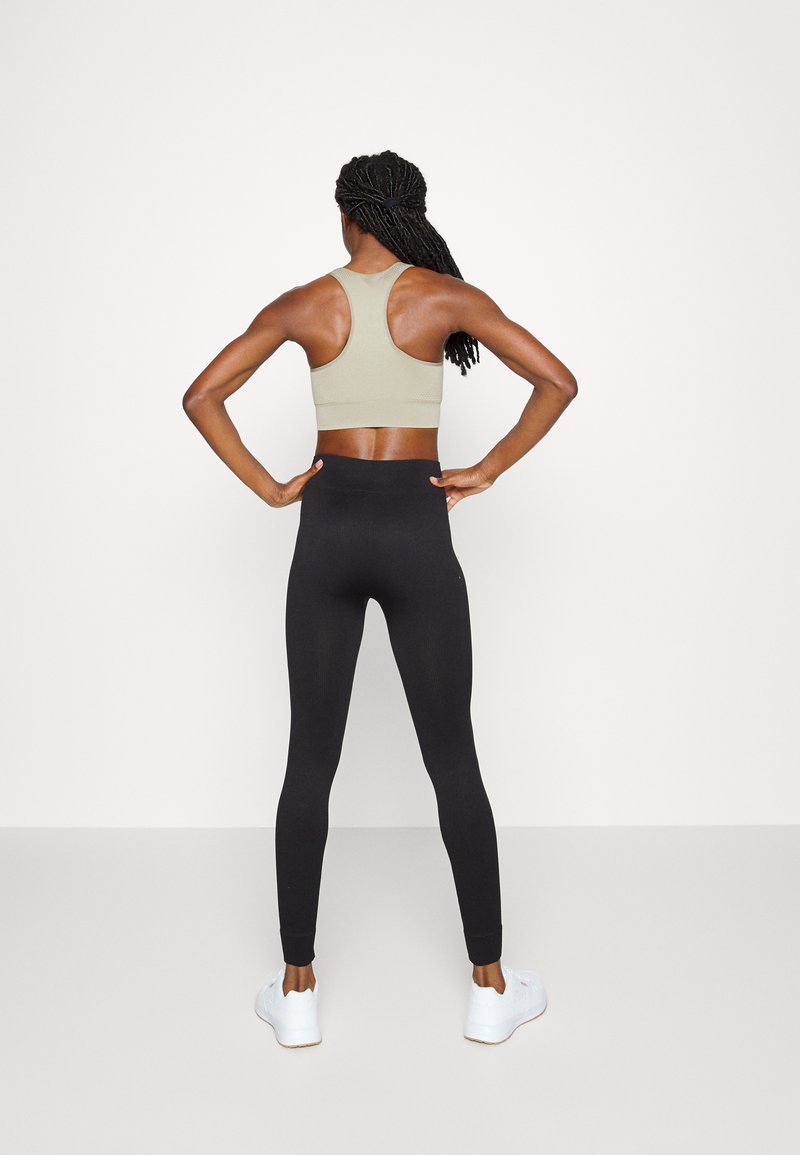 ONLY Play ONLY Play ONPJAIA LIFE SEAM - Leggings - black Top Angebot