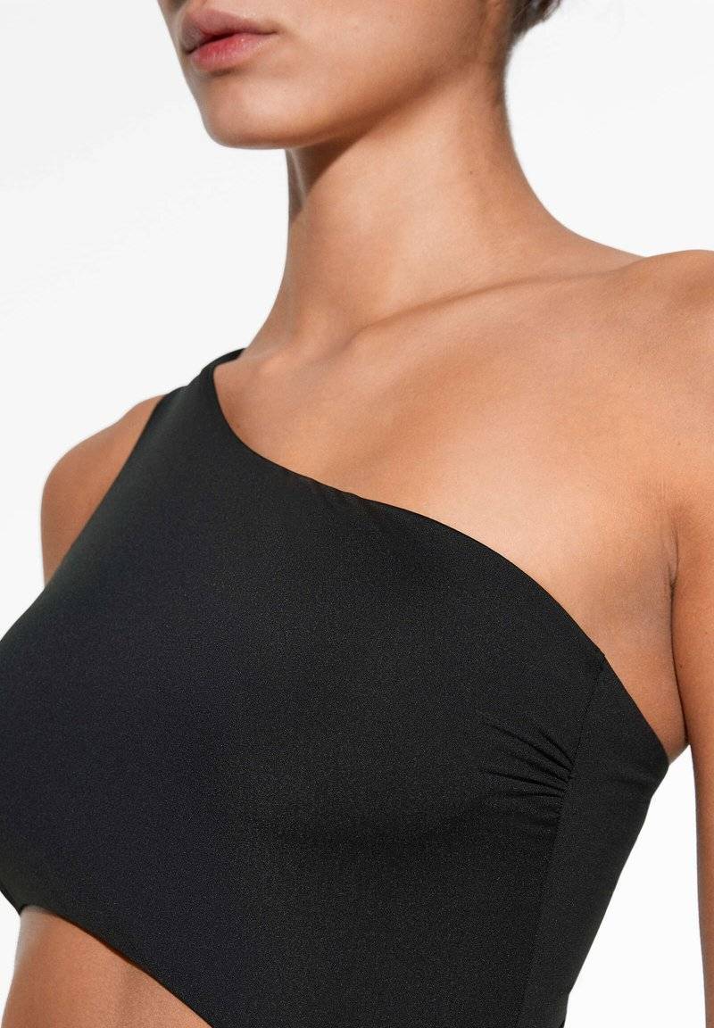 OYSHO OYSHO ASYMMETRIC - Swimsuit - black Kauf eins, bekomm eins gratis