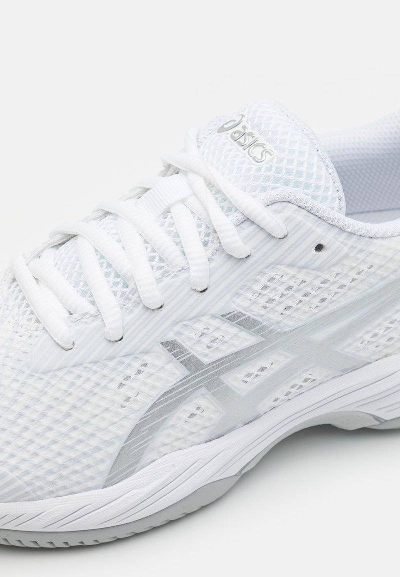 ASICS ASICS GEL-GAME 9 - Multicourt tennis shoes Letzter Tag