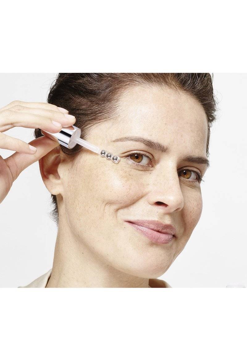 L'Oréal Paris Skin L'Oréal Paris Skin REVITALIFT FILLER AUGENSERUM - Eyecare Versandkostenfrei
