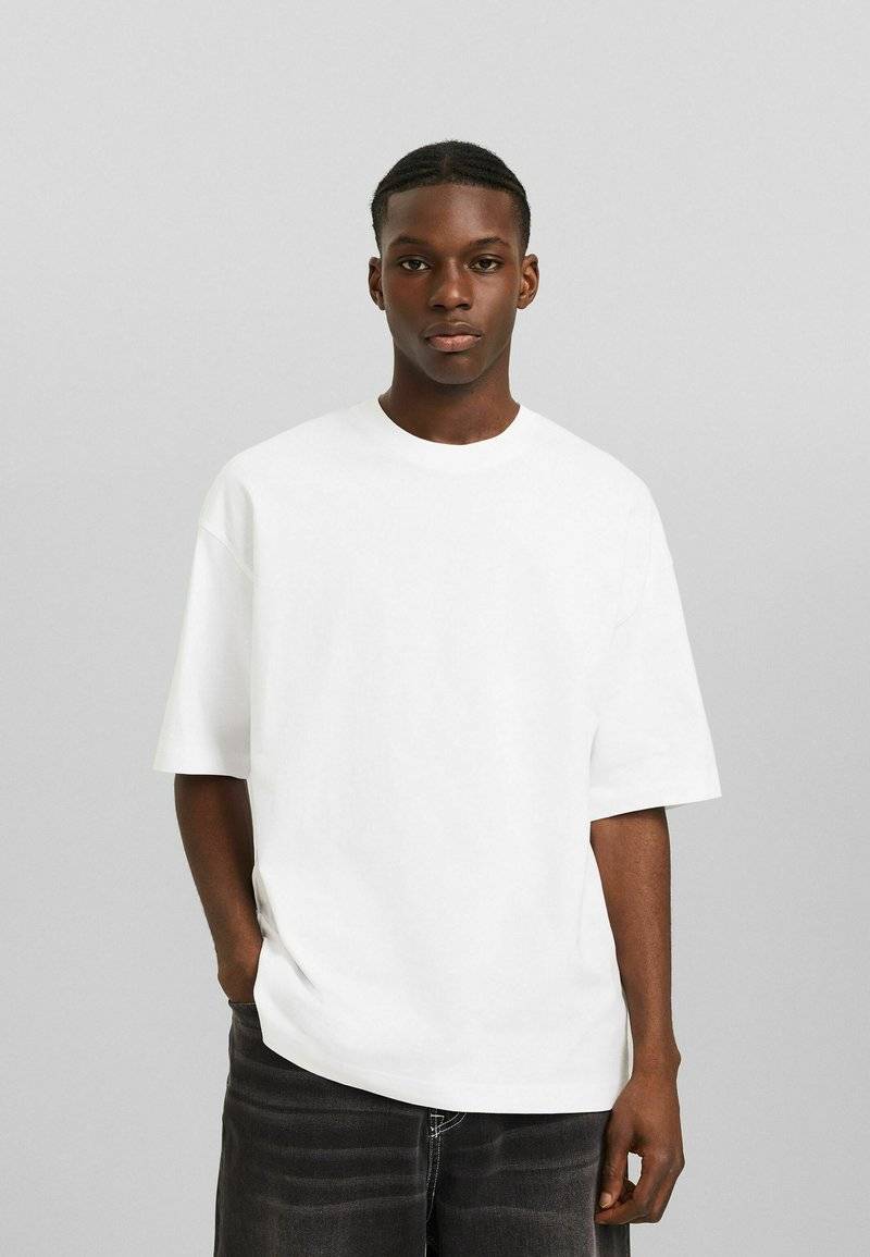 Bershka Bershka SHORT SLEEVE - Basic T-shirt - white Valentinstagsangebot