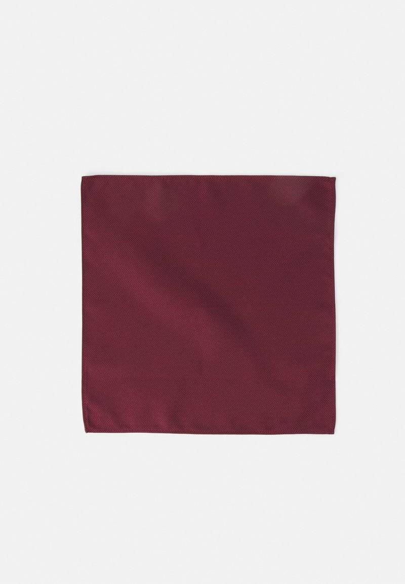 Pier One Pier One SUSPENDER/HOSENTRÄGER SET - Pocket square - bordeaux Räumungsverkauf