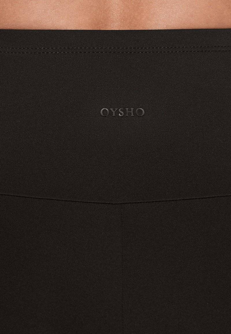 OYSHO OYSHO COMFORTLUX MATERNITY STRAIGHT-LEG - Trousers - black Vierteljährliche Förderung