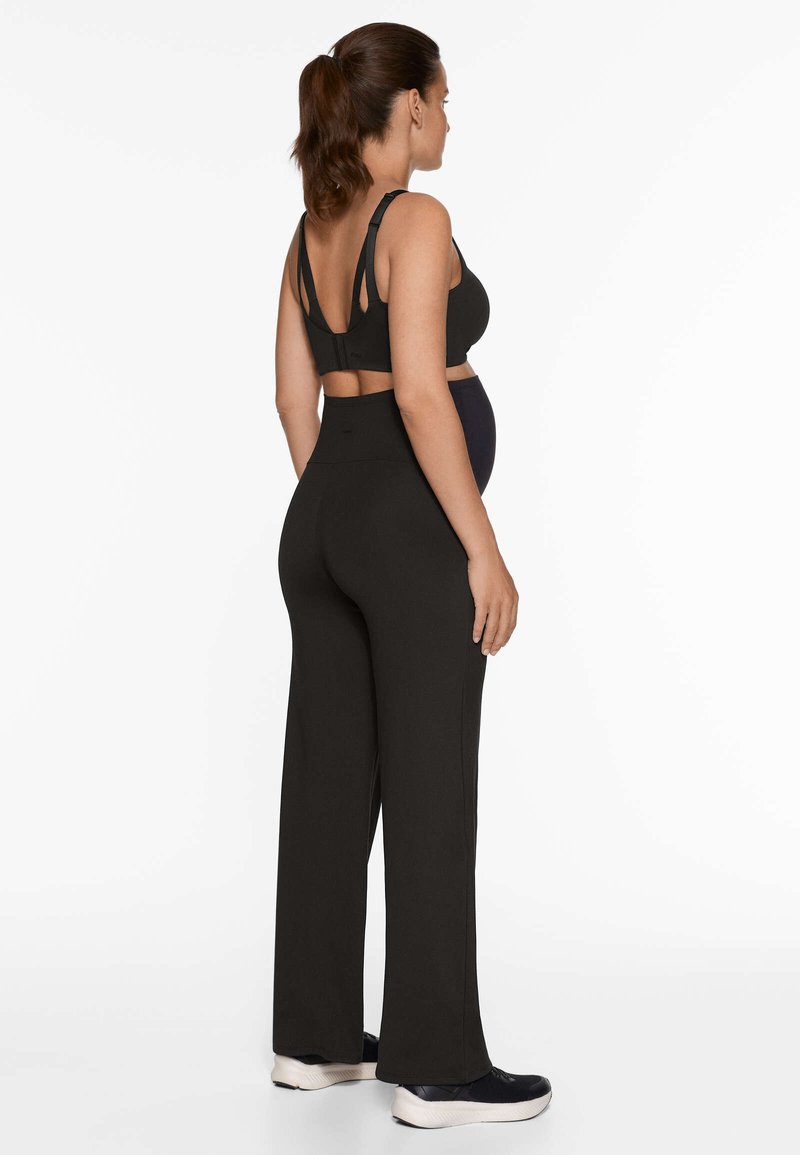 OYSHO OYSHO COMFORTLUX MATERNITY STRAIGHT-LEG - Trousers - black Vierteljährliche Förderung