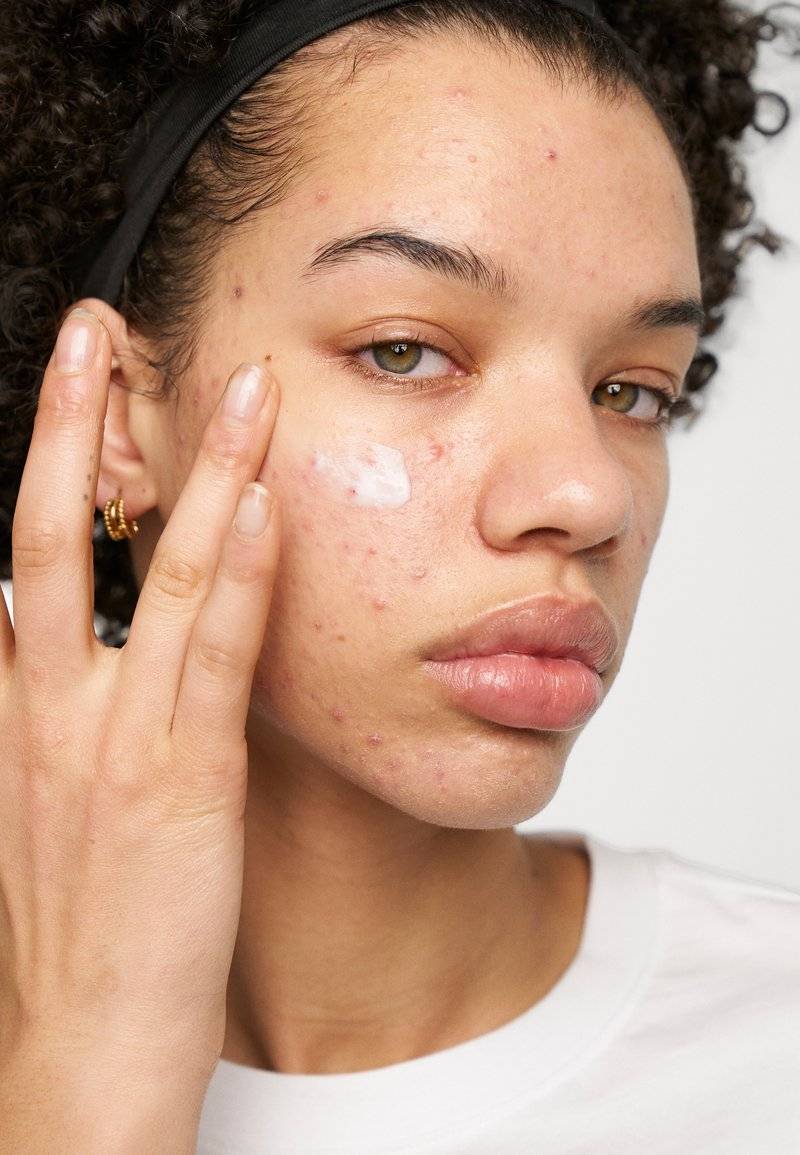 BABOR BABOR GENTLE PEELING CREAM - Facial scrub & peel Angebote