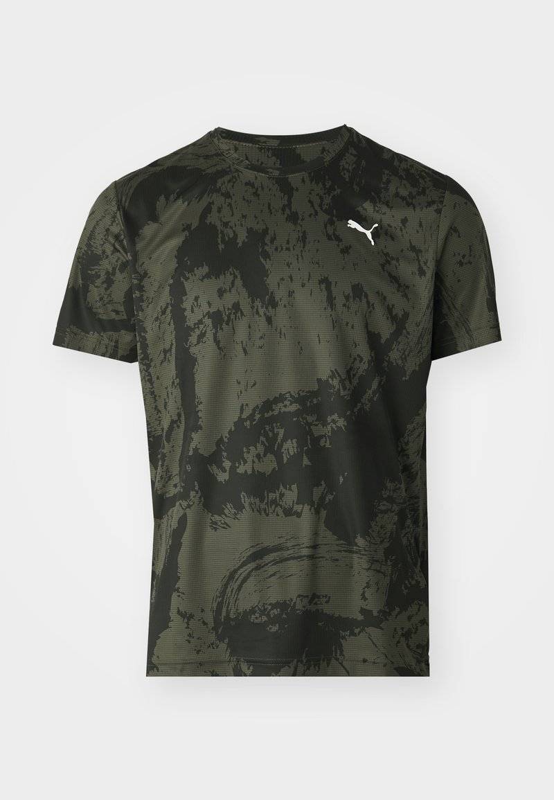 Puma Puma TRAIN ALL DAY TEE - Print T-shirt - dark olive Neueste Mode