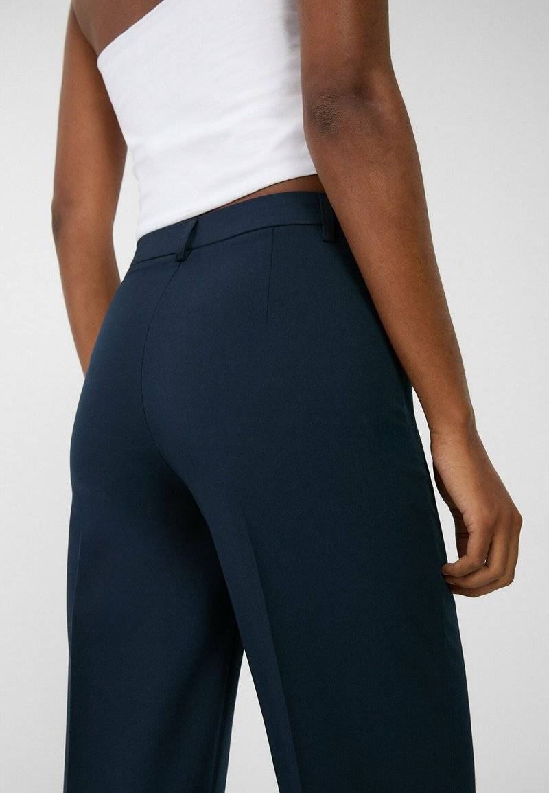 Stradivarius Stradivarius Trousers - dark blue Tiefpreis