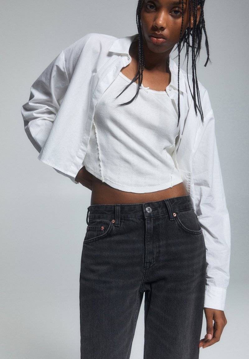 PULL&BEAR PULL&BEAR MID-WAIST - Straight leg jeans - black Kostenlose Rückgabe