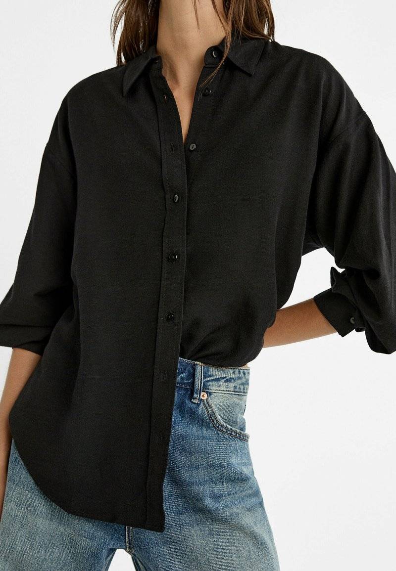 Stradivarius Stradivarius RUSTIKALES DAILY - Button-down blouse - black Neueste Stile