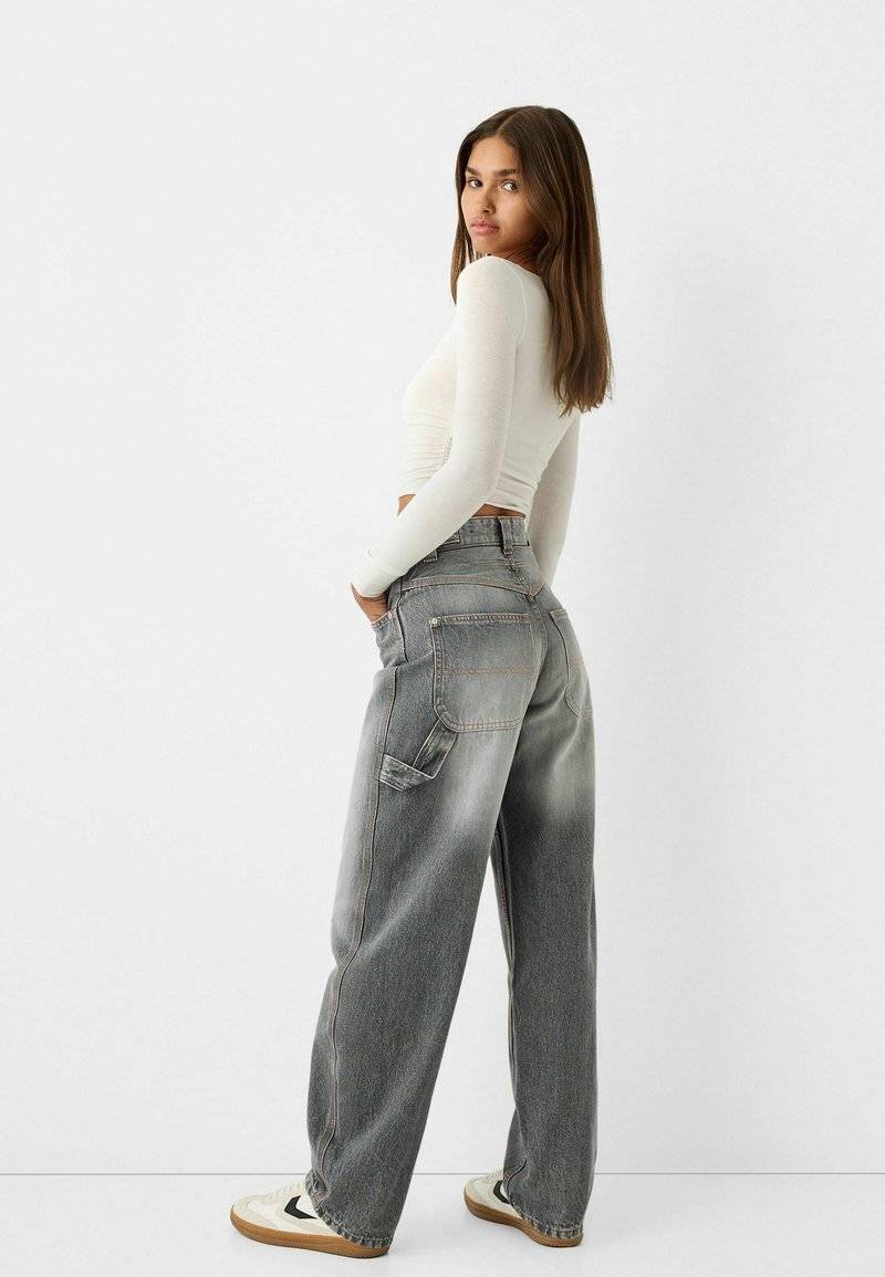 Bershka Bershka WIDE BALLOON CARPENTER - Relaxed fit jeans - grey Bis zu 50% Rabatt