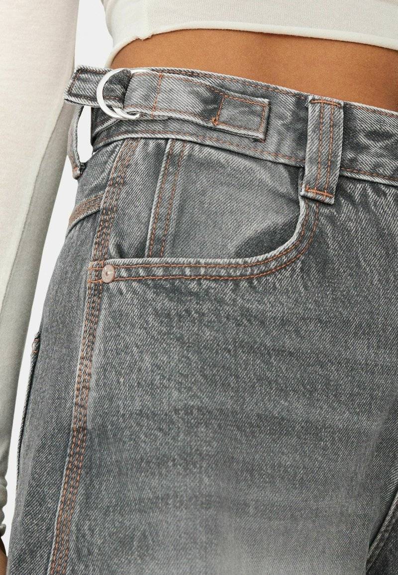 Bershka Bershka WIDE BALLOON CARPENTER - Relaxed fit jeans - grey Bis zu 50% Rabatt