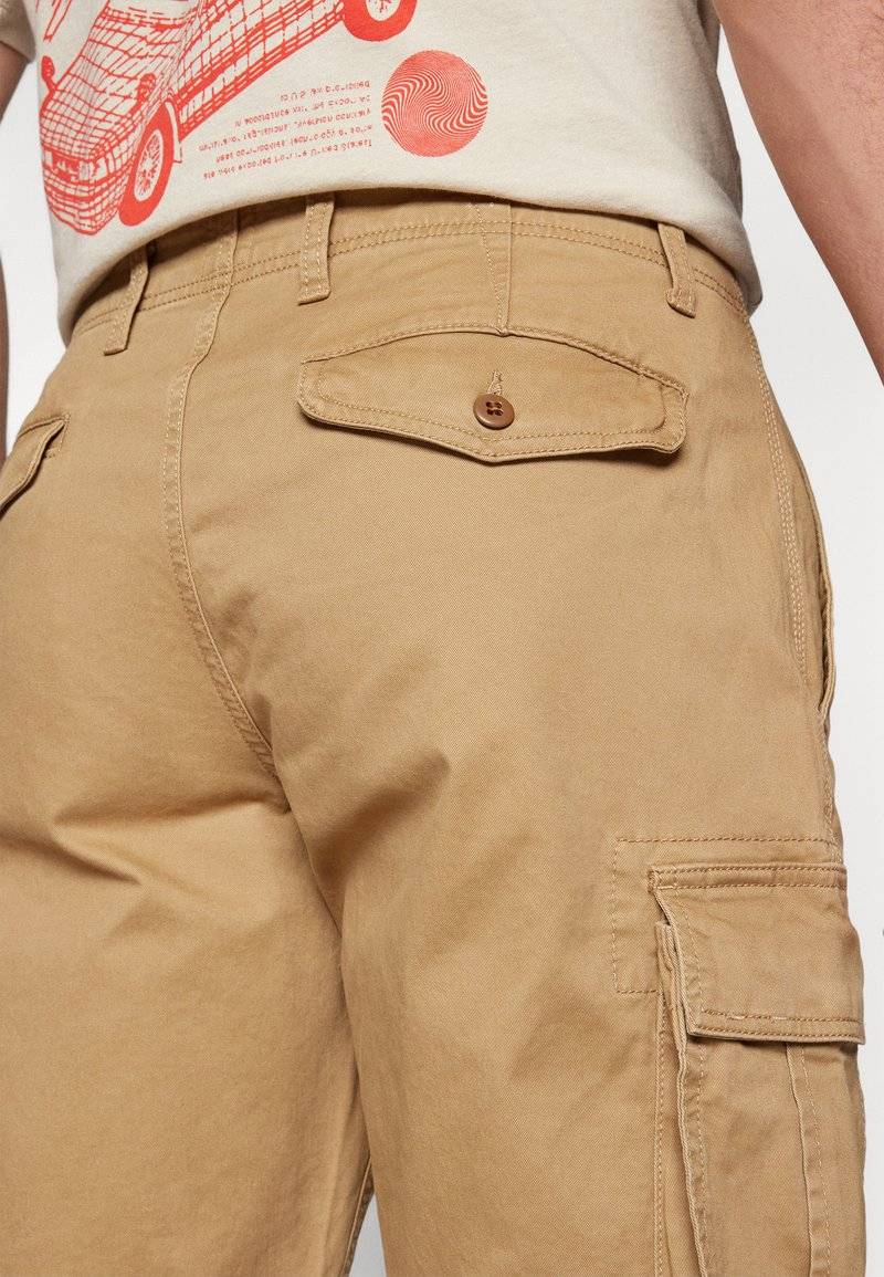 GAP GAP CARGO - Shorts - perfect khaki Nur noch ein Tag übrig