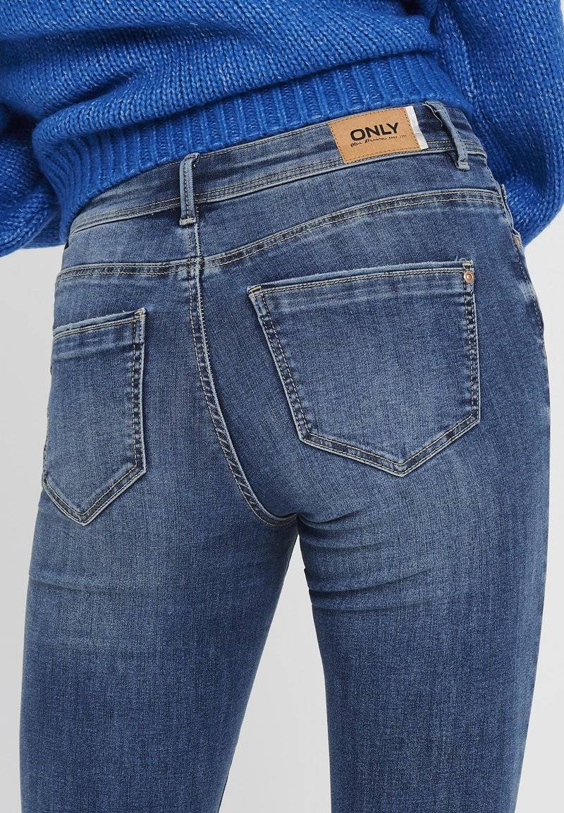 ONLY ONLY ONLWAUW LIFE MID - Jeans Skinny Fit - medium blue denim 50% Rabatt mit kostenlosem Versand