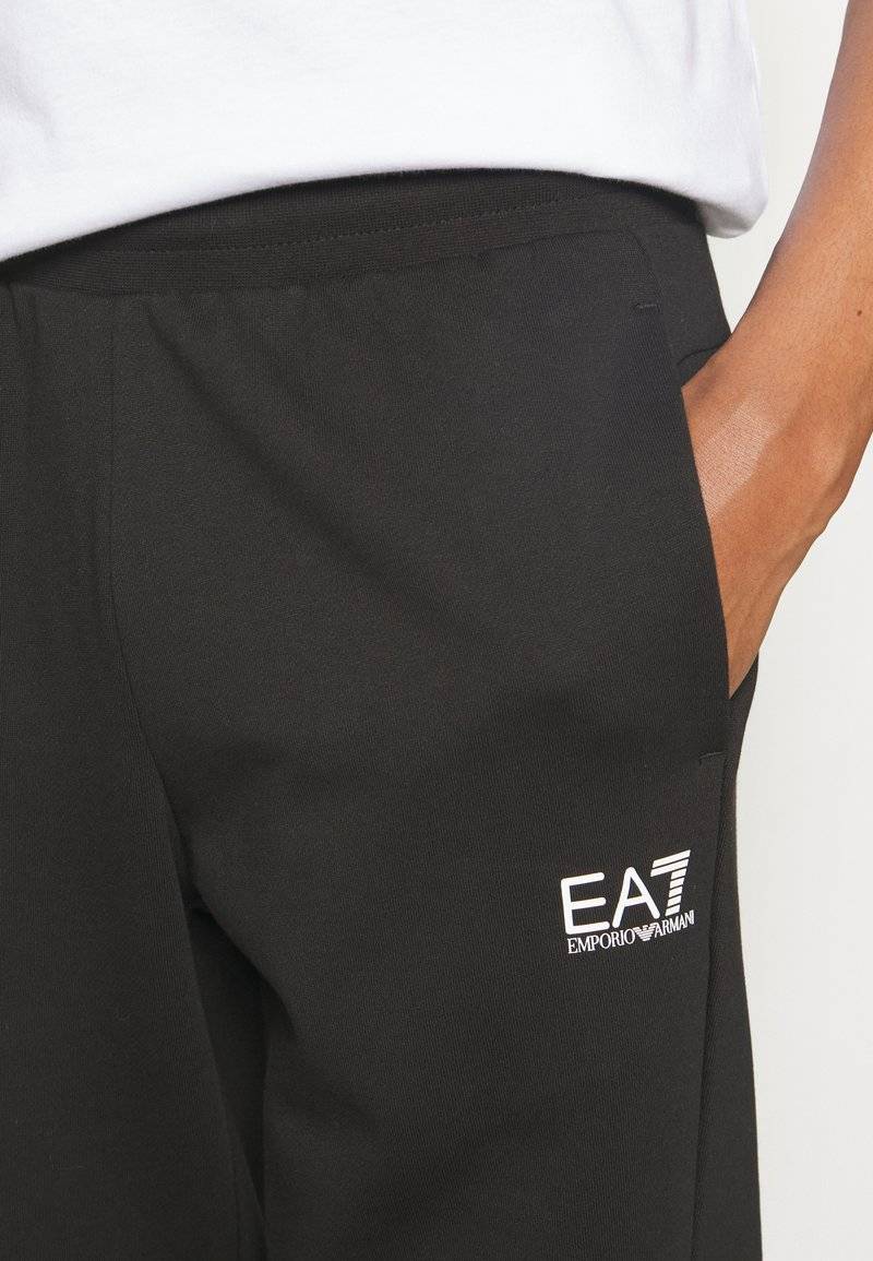 EA7 Emporio Armani EA7 Emporio Armani TRACKSUIT - Tracksuit - nero Muttertagsangebot