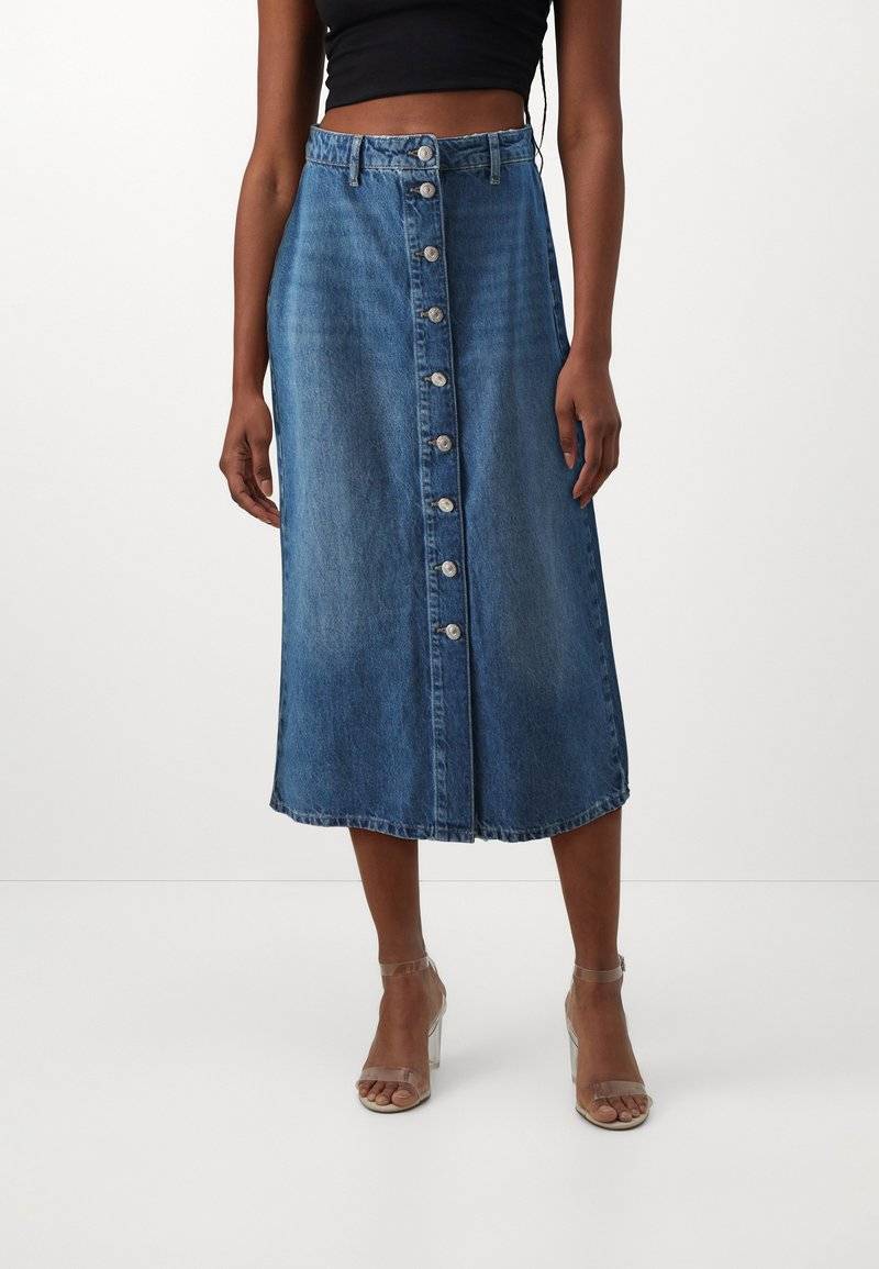 ONLY ONLY ONLCECE MIDI BUTTON SKIRT - A-line skirt - medium blue denim Super Rabatt