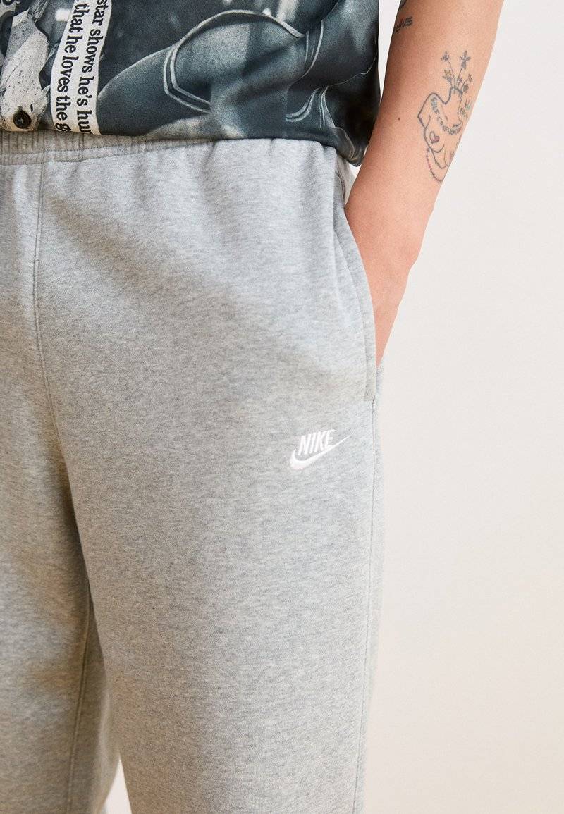 Nike Sportswear Nike Sportswear BUNGIE PANT - Tracksuit bottoms - grey heather Riesige Rabatte