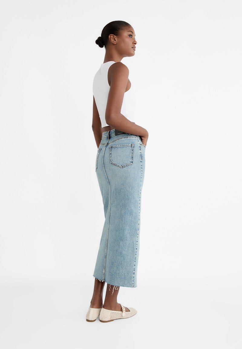 Stradivarius Stradivarius IM COMFORT-FIT - Maxi skirt - stone blue denim Fabrikladen