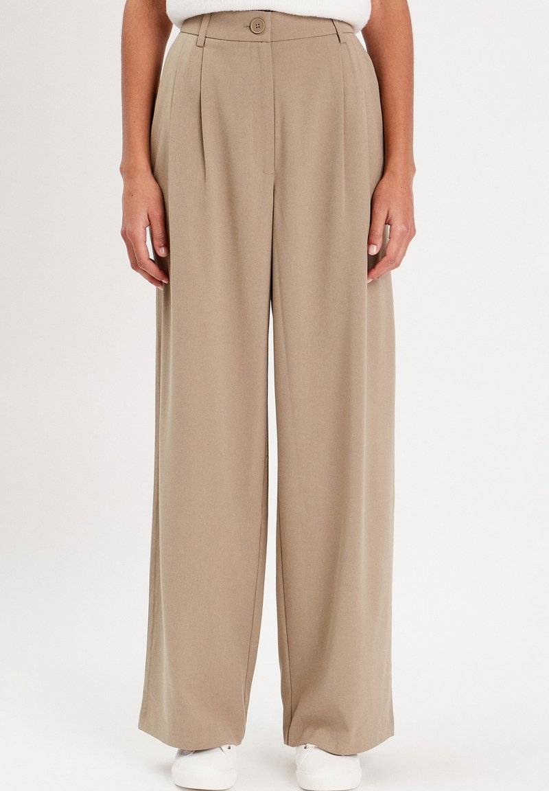 Cache Cache Cache Cache WEITE FLIESSENDE MIT ABNÄHERN - Trousers - vert kaki Clearance-Verkauf