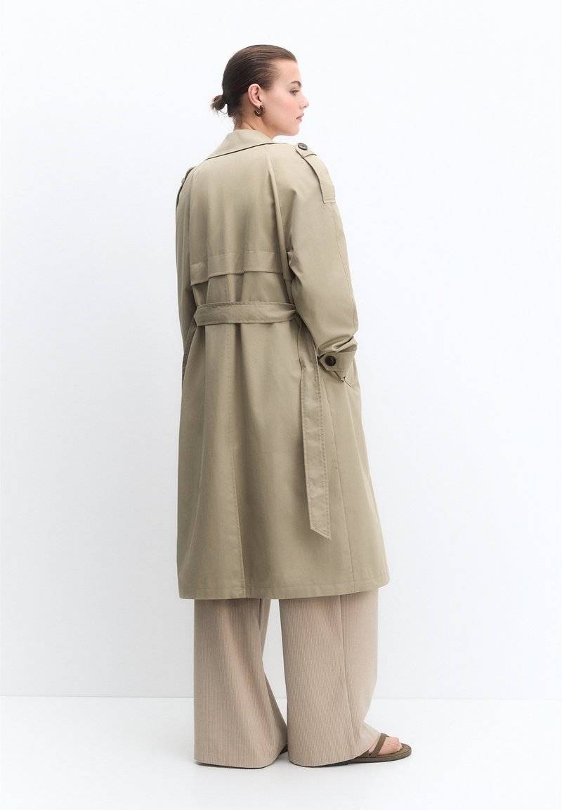 PULL&BEAR PULL&BEAR BASIC - Trenchcoat - beige Im Verkauf