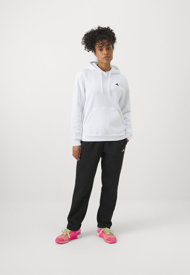 adidas Sportswear adidas Sportswear ESSENTIALS SMALL LOGO FEEL COZY HOODIE - Hoodie - white Outlet