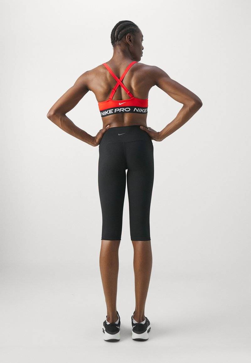 Nike Performance Nike Performance ONE CAPRI - Leggings - black Bis zu 50% Rabatt