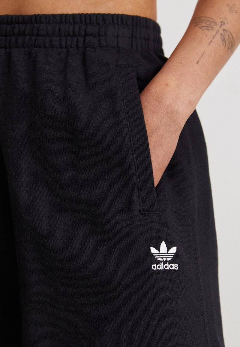 adidas Originals adidas Originals ESSENTIALS - Shorts - black Begrenzte Freigabe