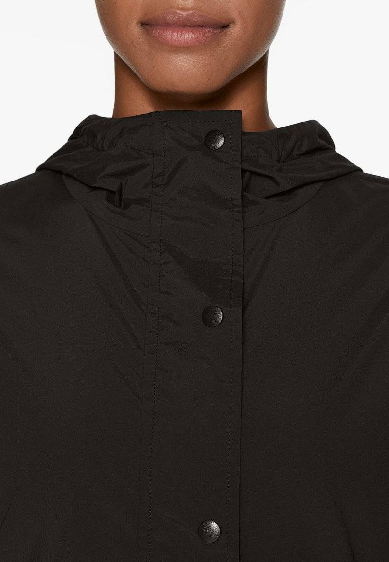 OYSHO OYSHO REPELLENT TECHNICAL - Windbreaker - black Bis zu 55% Rabatt