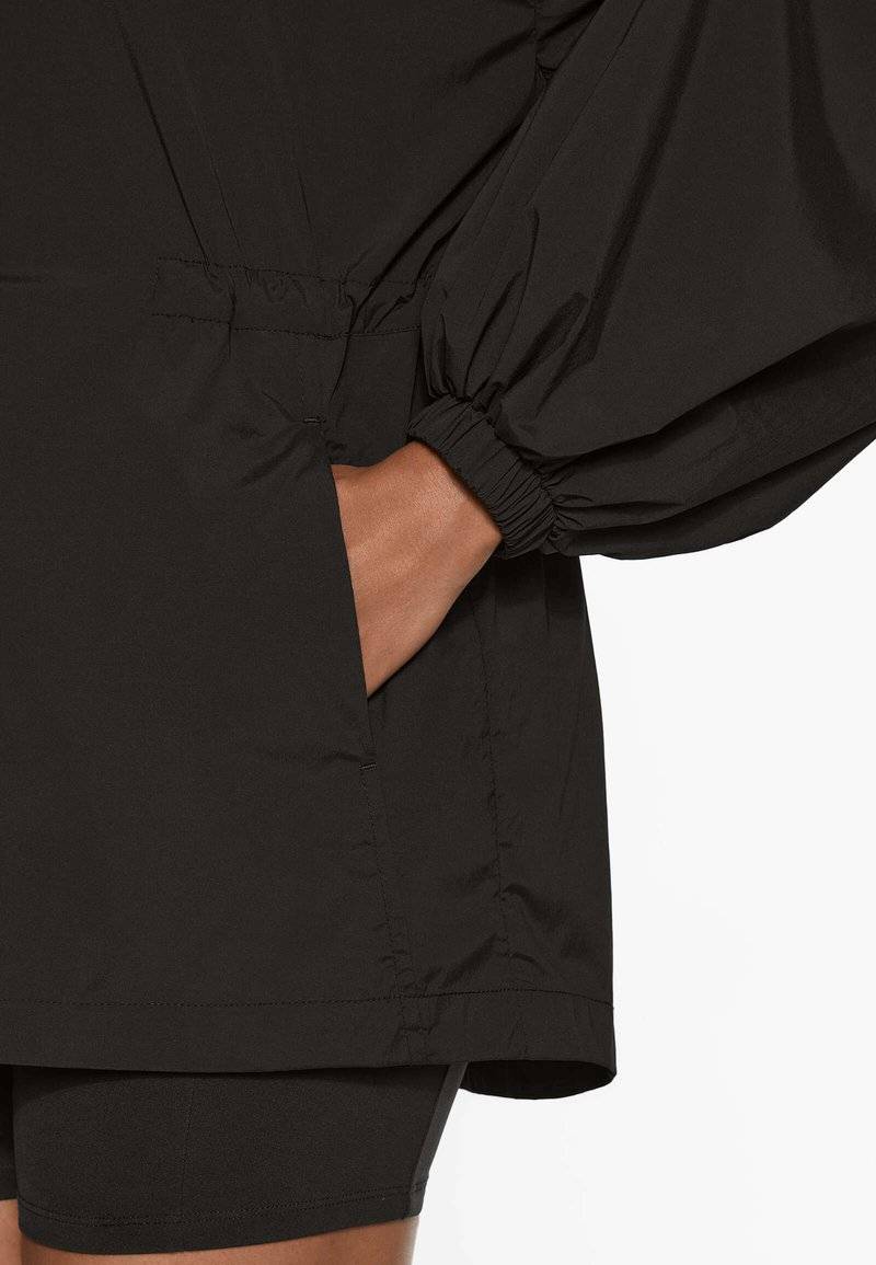 OYSHO OYSHO REPELLENT TECHNICAL - Windbreaker - black Bis zu 55% Rabatt