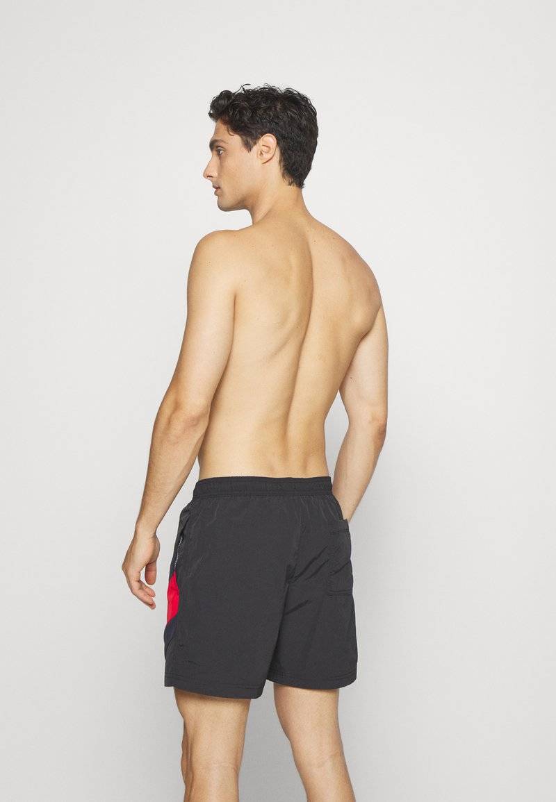 Tommy Hilfiger Tommy Hilfiger DRAWSTRING - Swimming shorts - black 50% Rabatt für begrenzte Zeit
