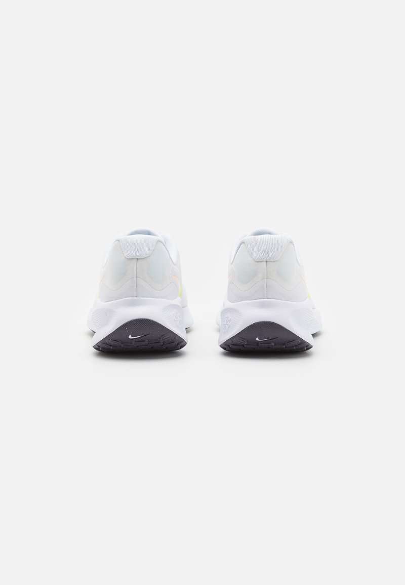 Nike Performance Nike Performance REVOLUTION 7 - Neutral running shoes Outlet