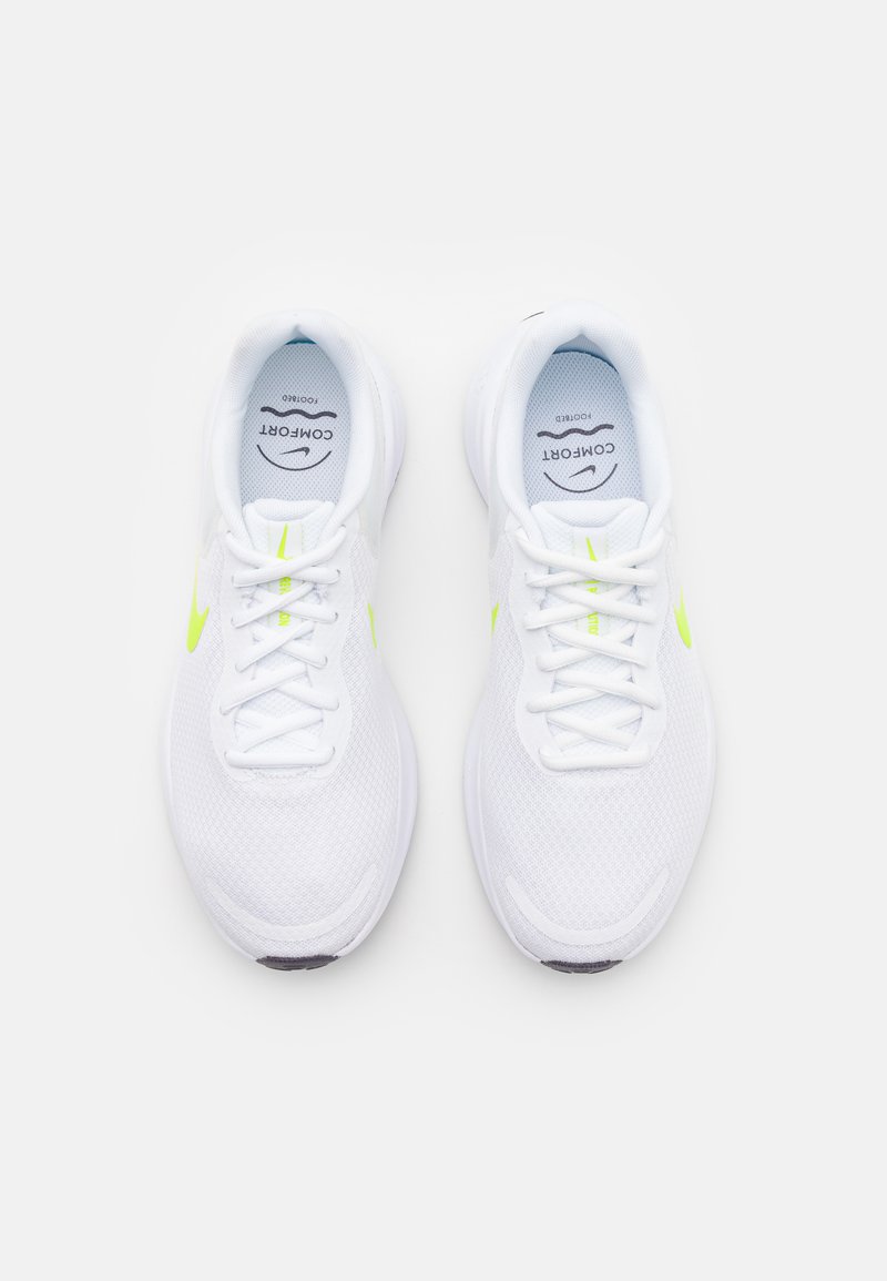 Nike Performance Nike Performance REVOLUTION 7 - Neutral running shoes Outlet