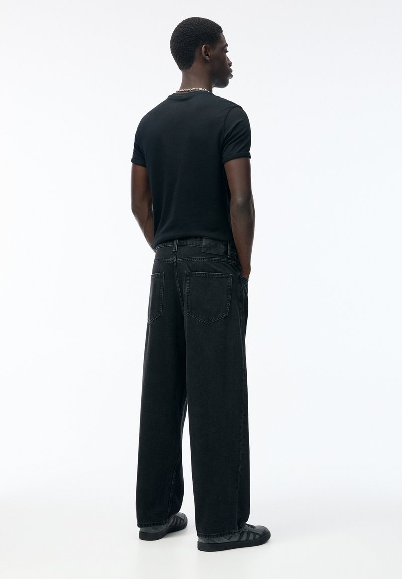 PULL&BEAR PULL&BEAR LOOSE-BAGGY - Relaxed fit jeans - black Bestseller
