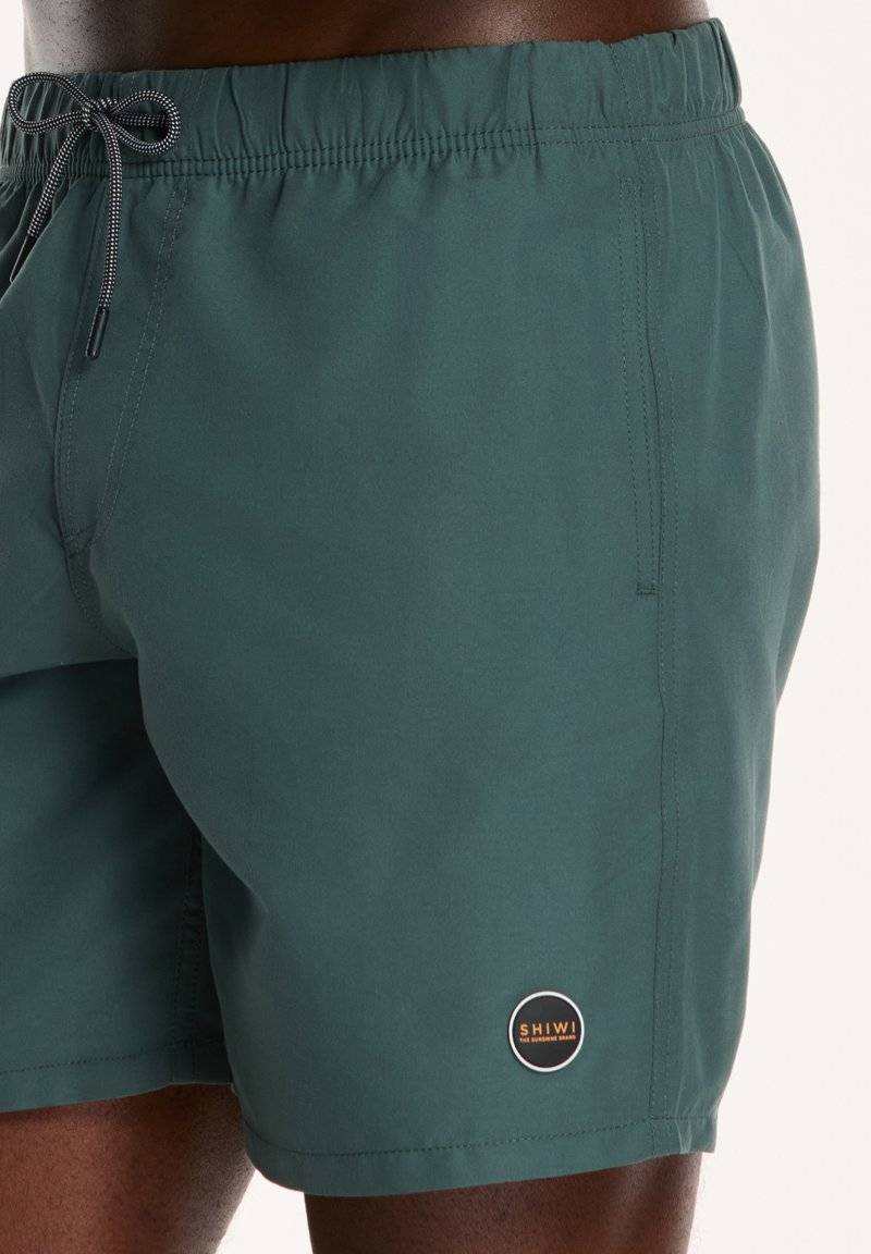 Shiwi Shiwi REGULAR FIT - Swimming shorts - smokey green Saisonale Angebote