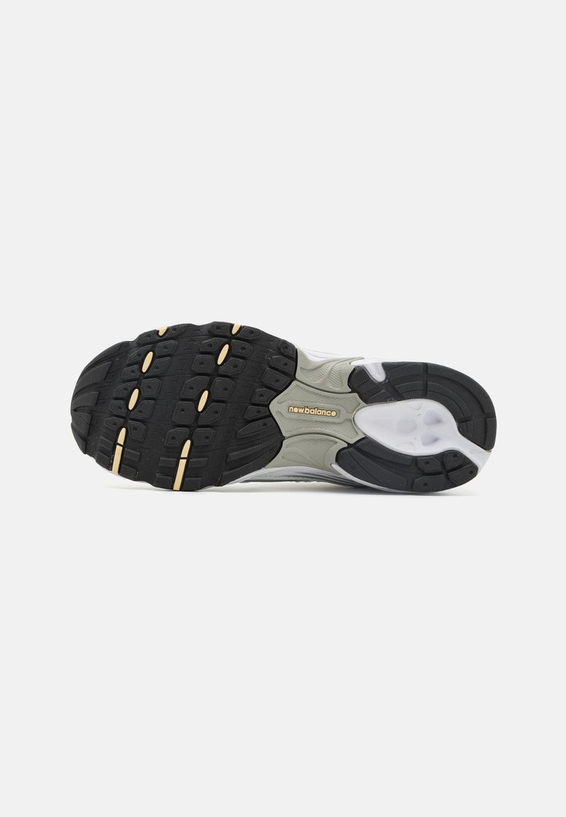New Balance New Balance 530 UNISEX - Trainers - white Exklusivangebot