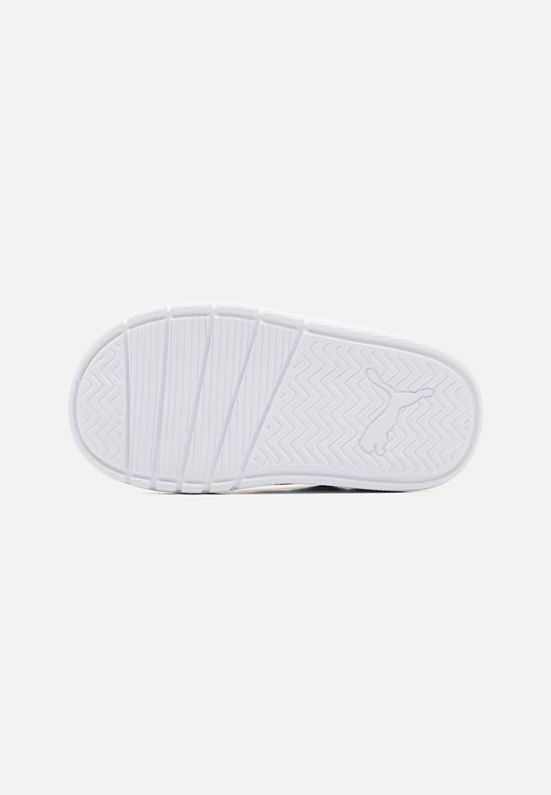 Puma Puma COURTFLEX V3 EASE IN UNISEX - Training shoe Bestseller