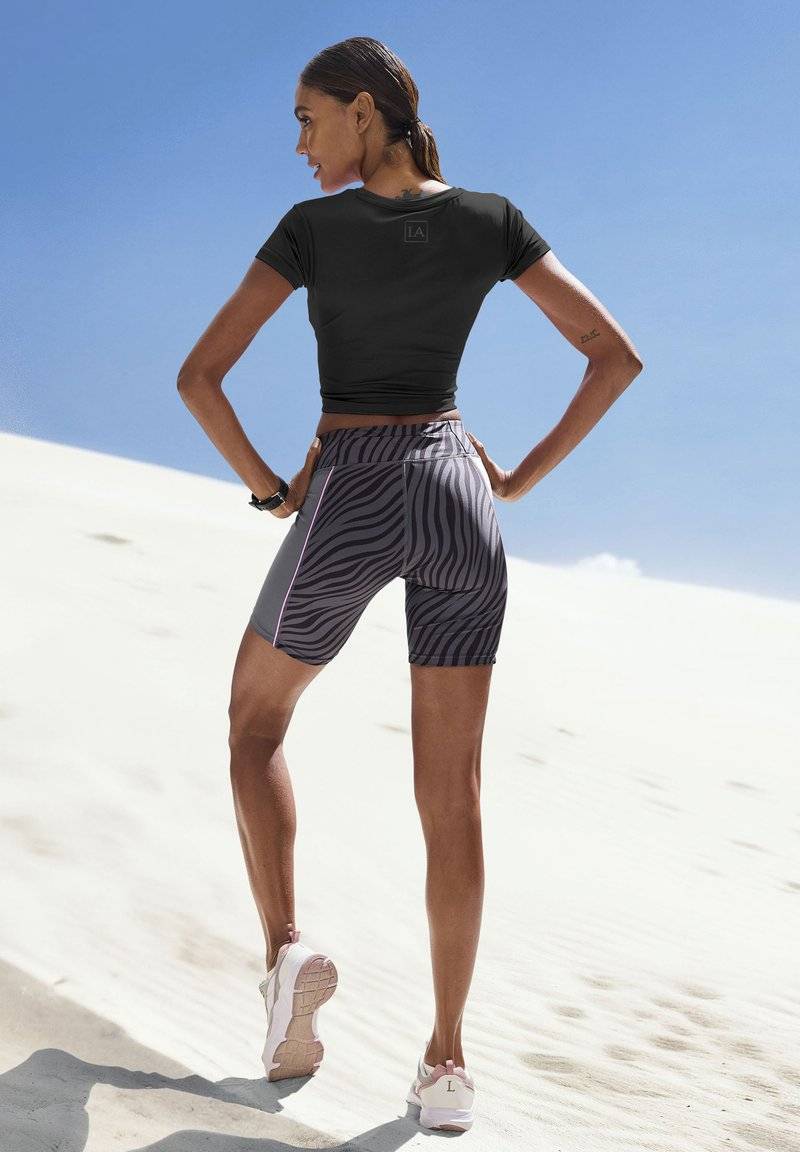 LASCANA Active LASCANA Active Basic T-shirt - schwarz Sonderangebote