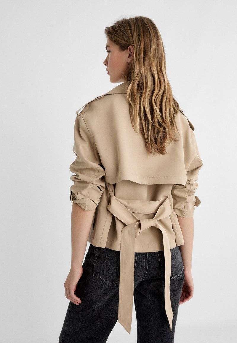 Stradivarius Stradivarius WITH BELT - Summer jacket - beige Bis zu 55% Rabatt