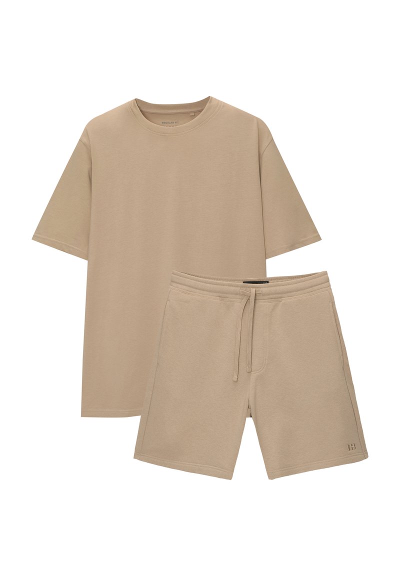 PULL&BEAR PULL&BEAR SET BERMUDA SHORTS AND T-SHIRT - Tracksuit bottoms - sand Kostenloser Versand international