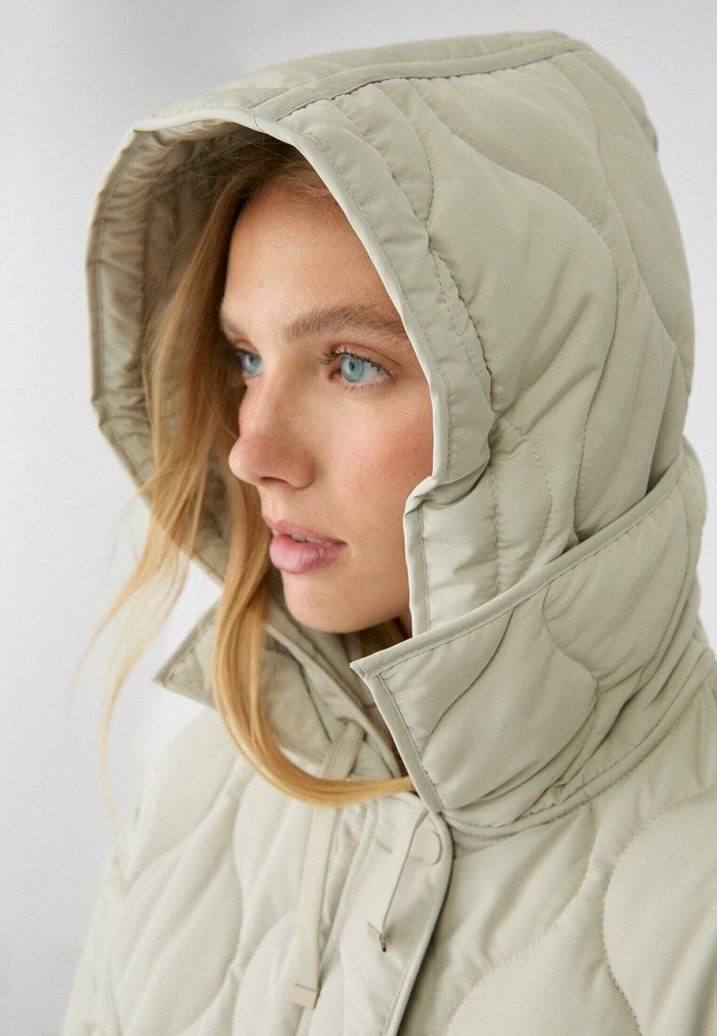 Stradivarius Stradivarius PUFFER - Winter jacket - white Begrenzt auf 3 Tage