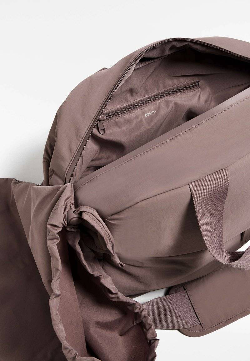 OYSHO OYSHO WITH FLAP POCKET - Sports bag - pink Letzte 2 Tage