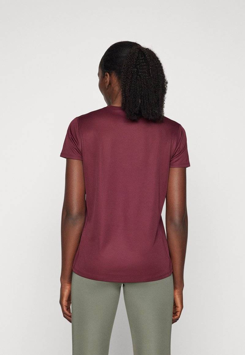ASICS ASICS CORE TOP - Sports T-shirt - deep mars Bis zu 65% Rabatt