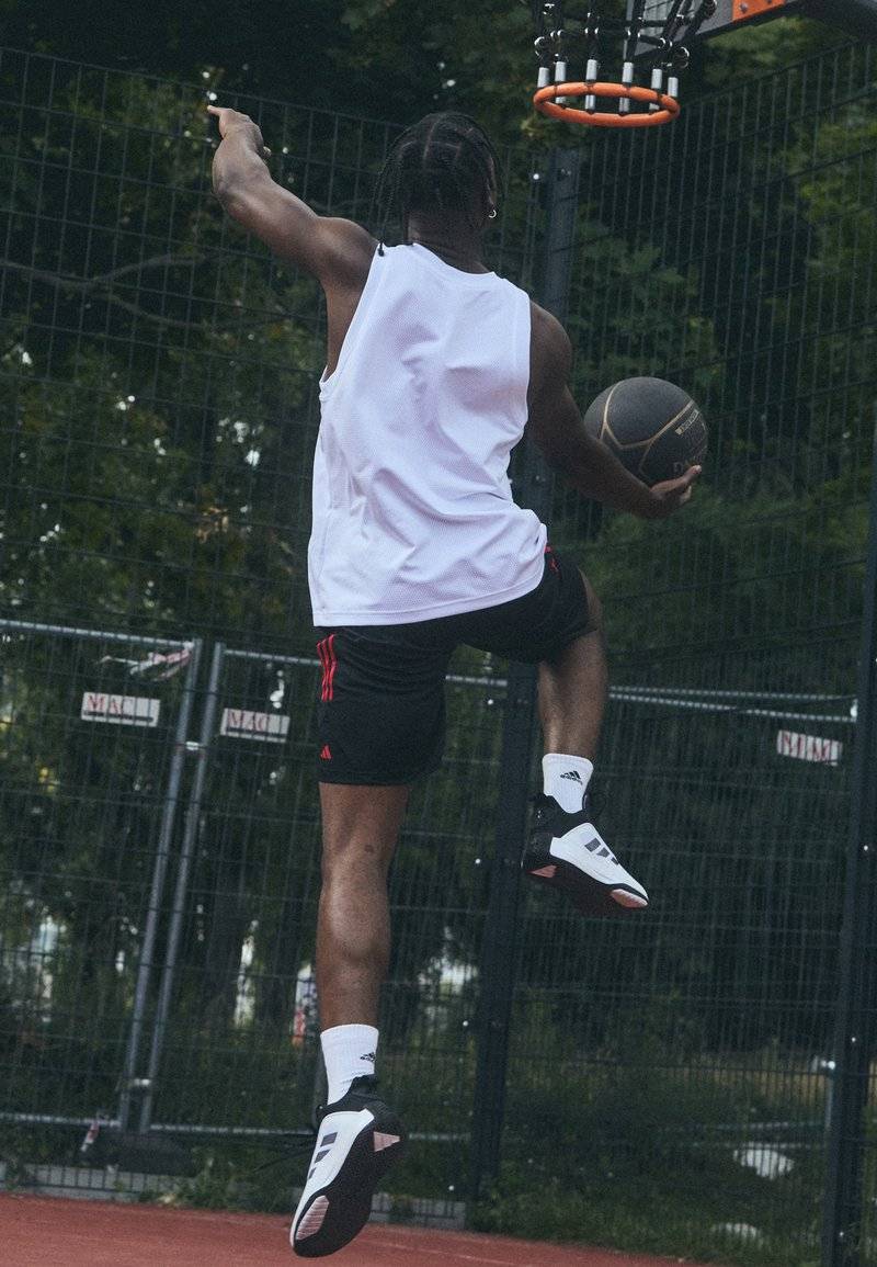 adidas Performance adidas Performance OWNTHEGAME 3.0 - Basketball shoes Nur für heute