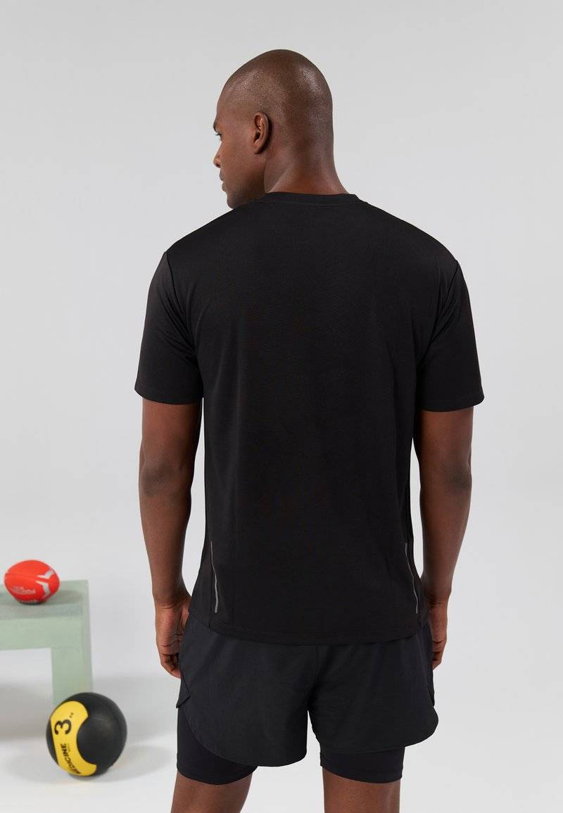 Pier One Sport Pier One Sport Basic T-shirt - black Fabrikladen