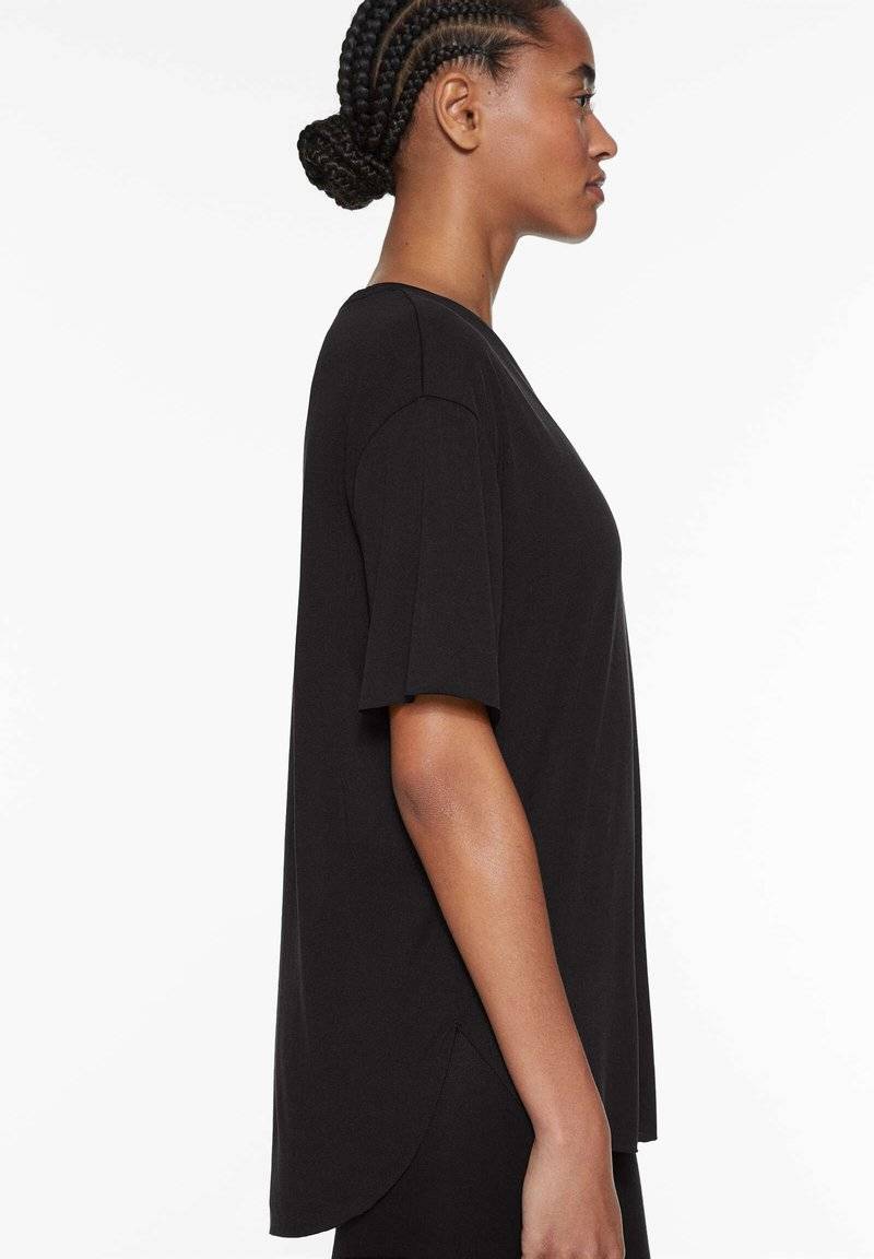 OYSHO OYSHO MODAL - Basic T-shirt - black zollfrei