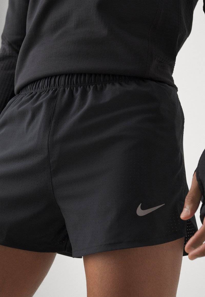 Nike Performance Nike Performance FAST SHORT - Sports shorts Online