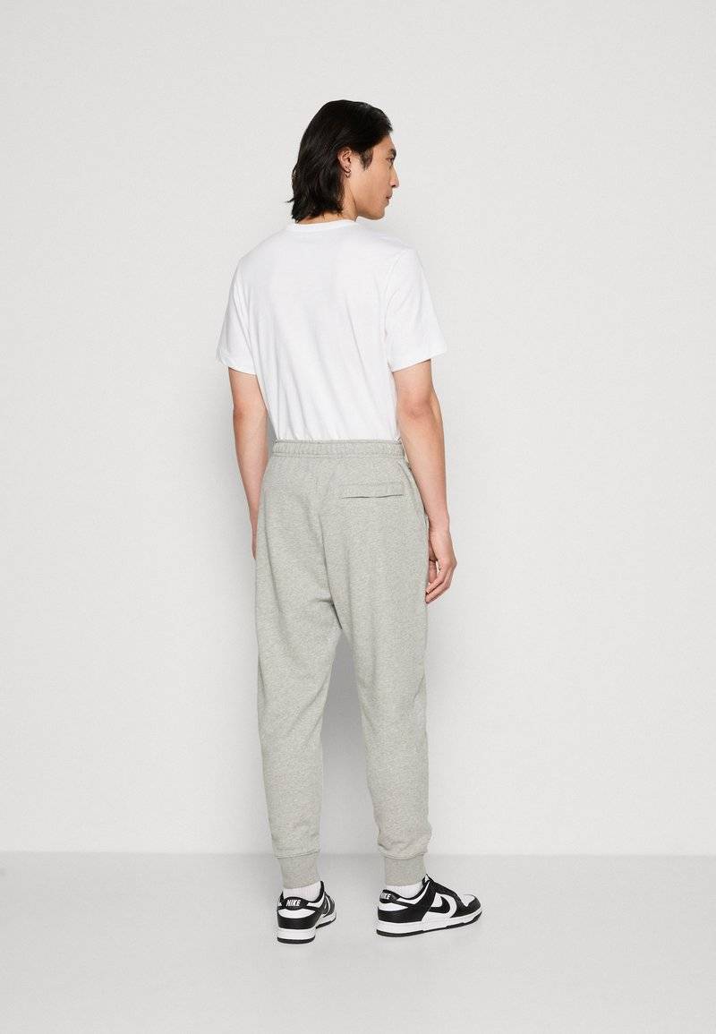 Nike Sportswear Nike Sportswear CLUB JGGR FT - Tracksuit bottoms Preisnachlass