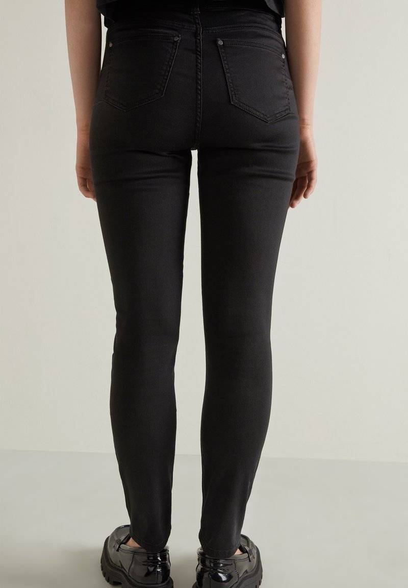 Tezenis Tezenis PUSH-UP - Slim fit jeans - nero Vatertagsangebot